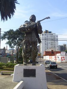 Estátua Teixeirinha