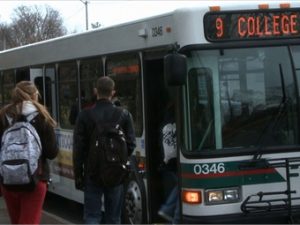 Legislação para benefícios de transporte para estudantes